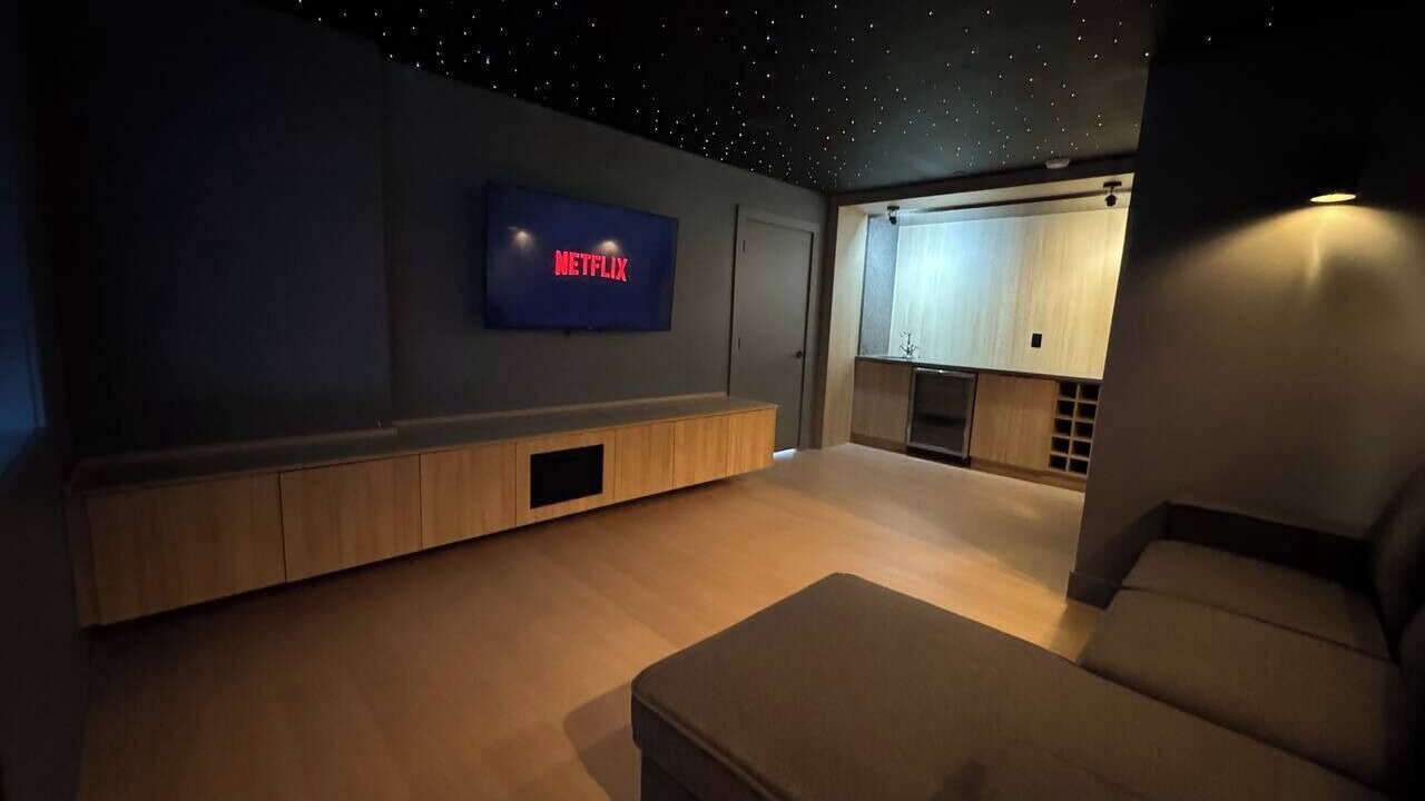 Photo of Livingroom in Sea to Sky Highway