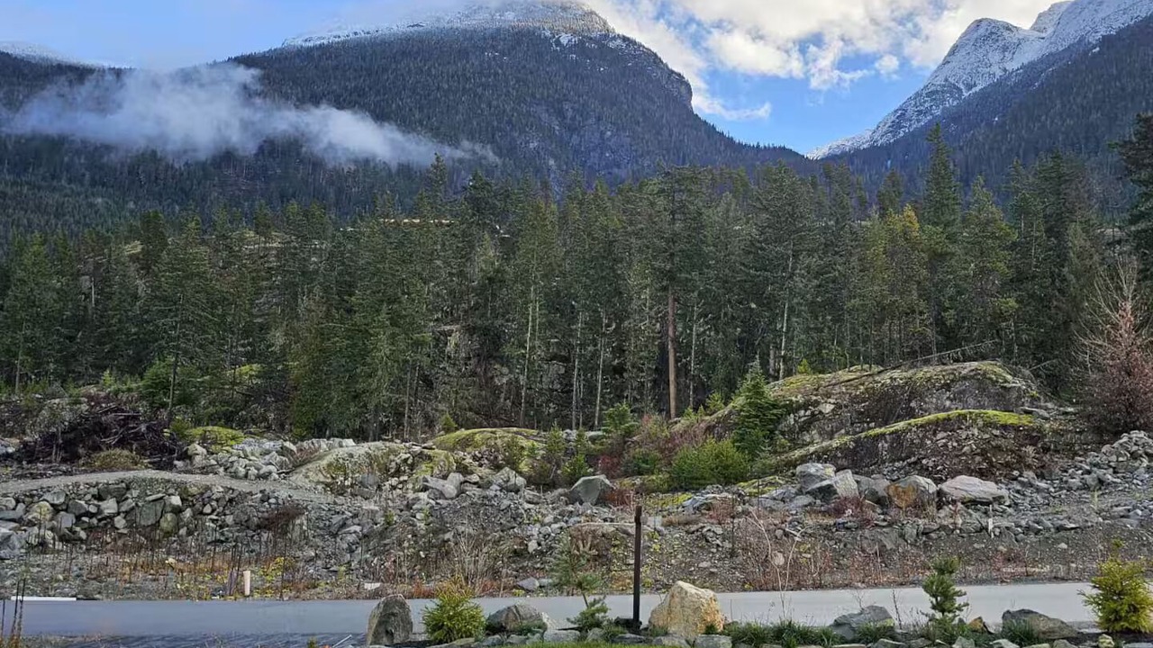 Photo of Others in Sea to Sky Highway