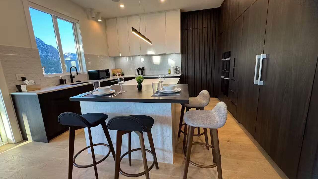 Photo of Kitchen in Sea to Sky Highway