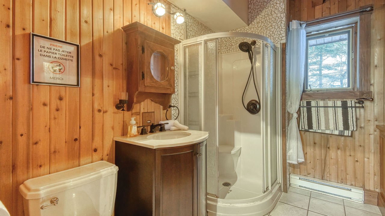 Photo of Bathroom in St-Adolphe-d'Howard