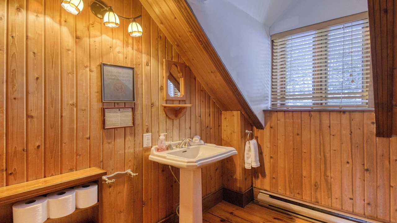 Photo of Bathroom in St-Adolphe-d'Howard
