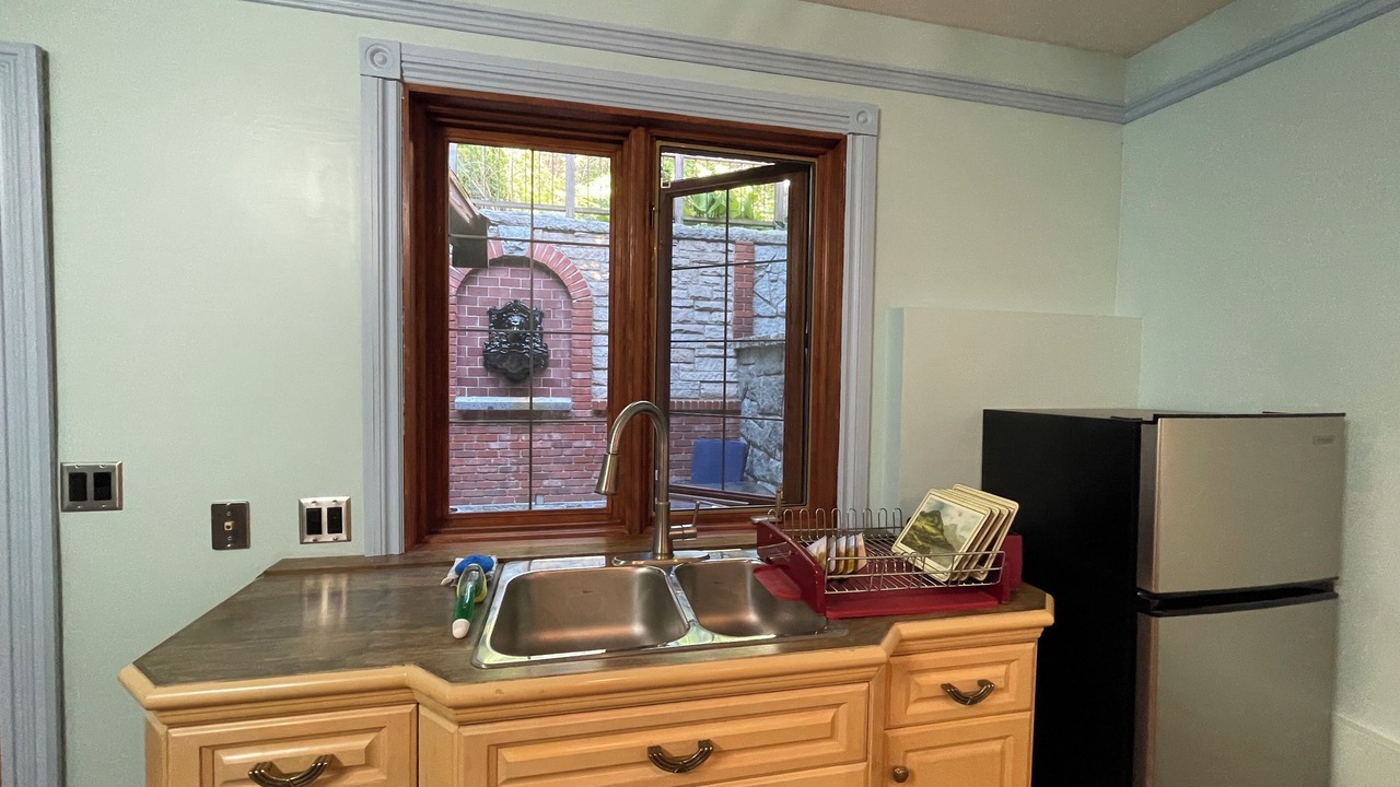 Photo of Kitchen in Metro Vancouver Regional District