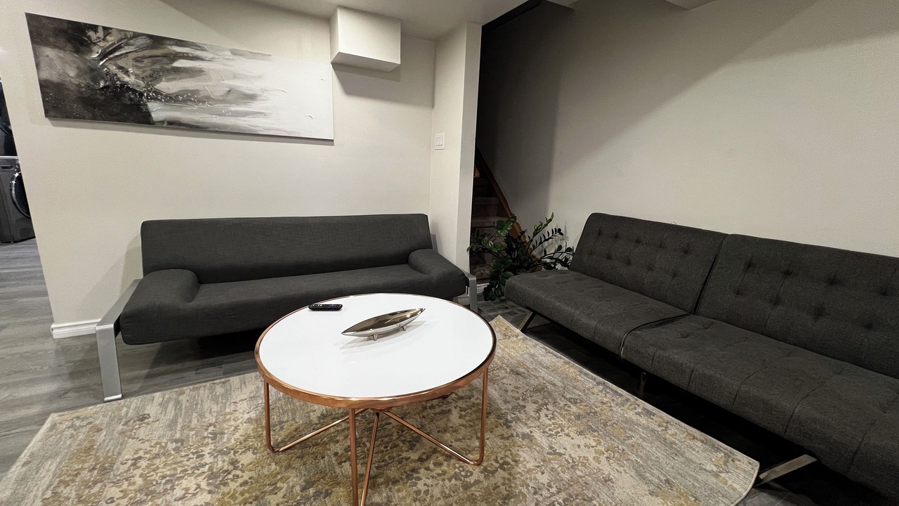 Photo of Livingroom in Halton Regional Municipality