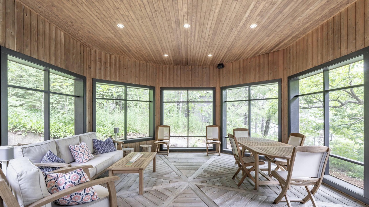 Photo of Bedroom in Muskoka Lakes