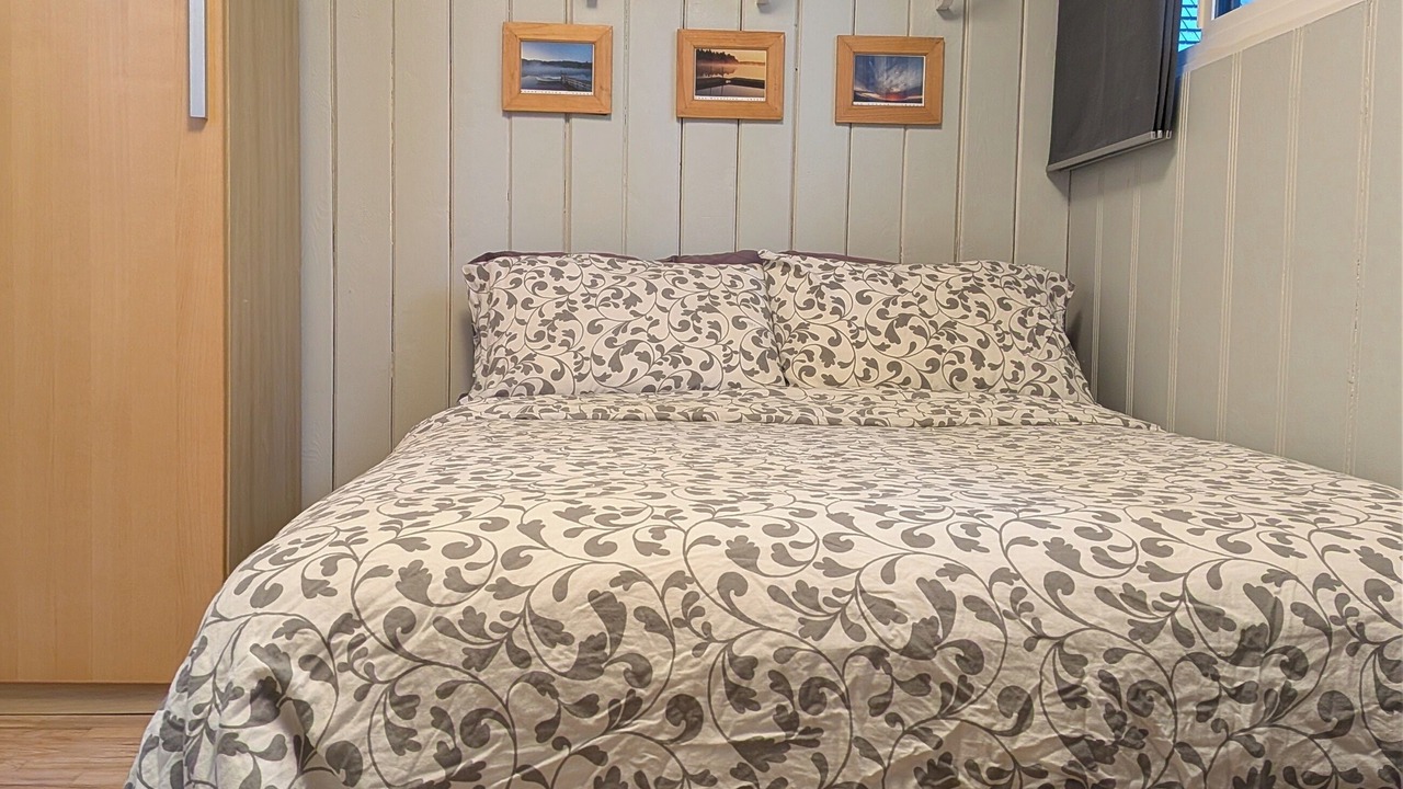 Photo of Bedroom in Canyon Heights