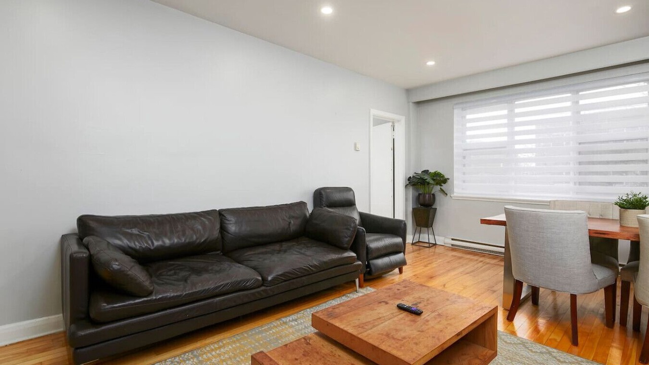 Photo of Livingroom in Cote-Des-Neiges—Notre-Dame-De-Grace