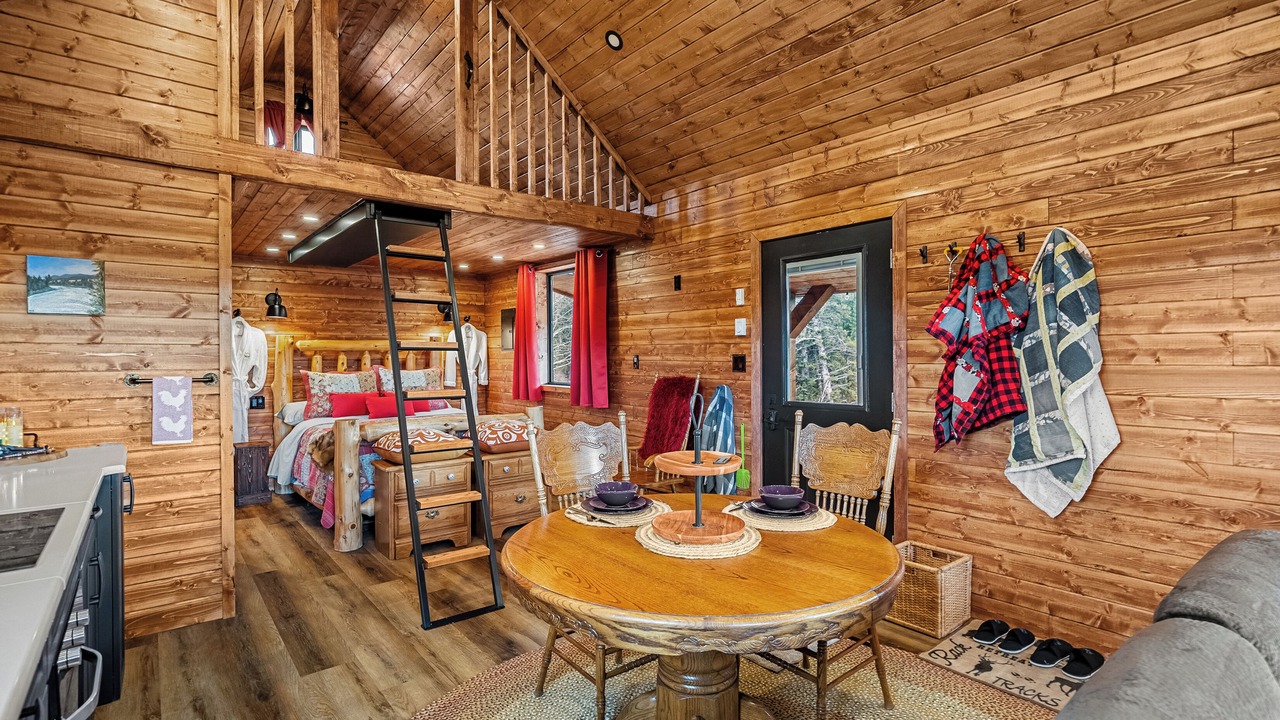 Photo of Bedroom in Foothills County