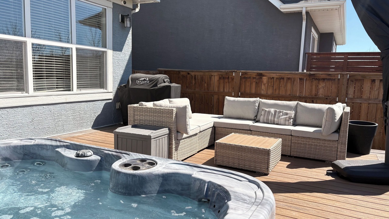Photo of Patio Balcony in Southeast Calgary