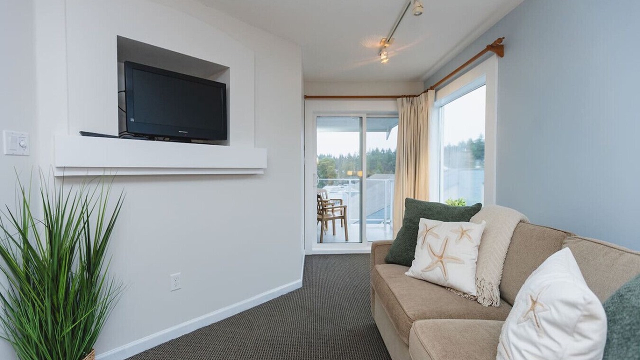 Photo of Livingroom in Regional District of Nanaimo