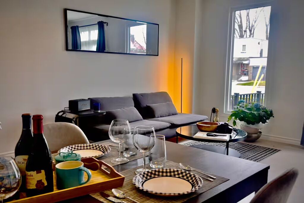 Photo of Livingroom in Niagara Falls
