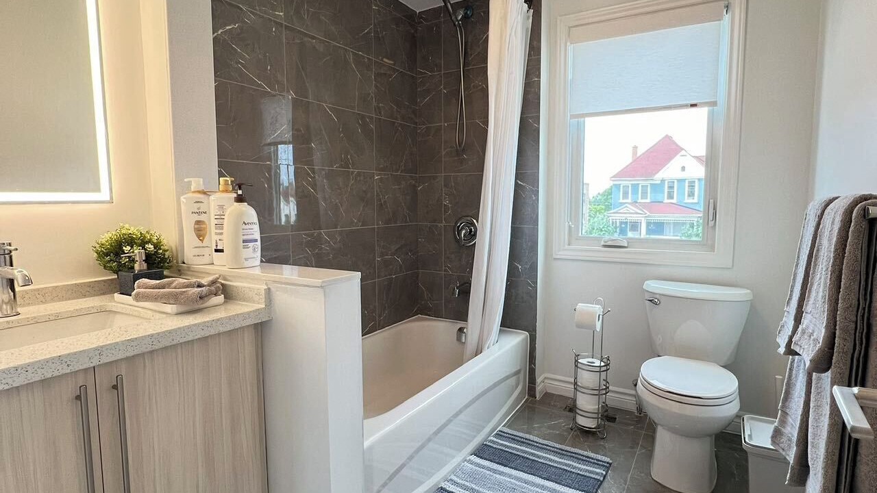 Photo of Bathroom in Niagara Falls