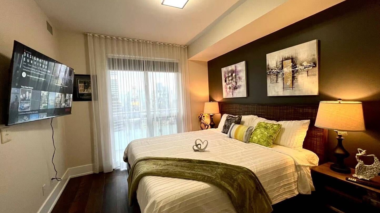 Photo of Bedroom in Toronto Entertainment District