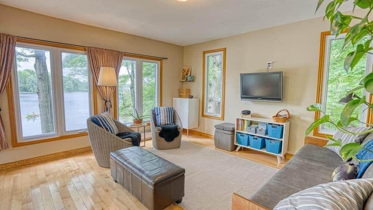 Photo of Livingroom in Jones Falls