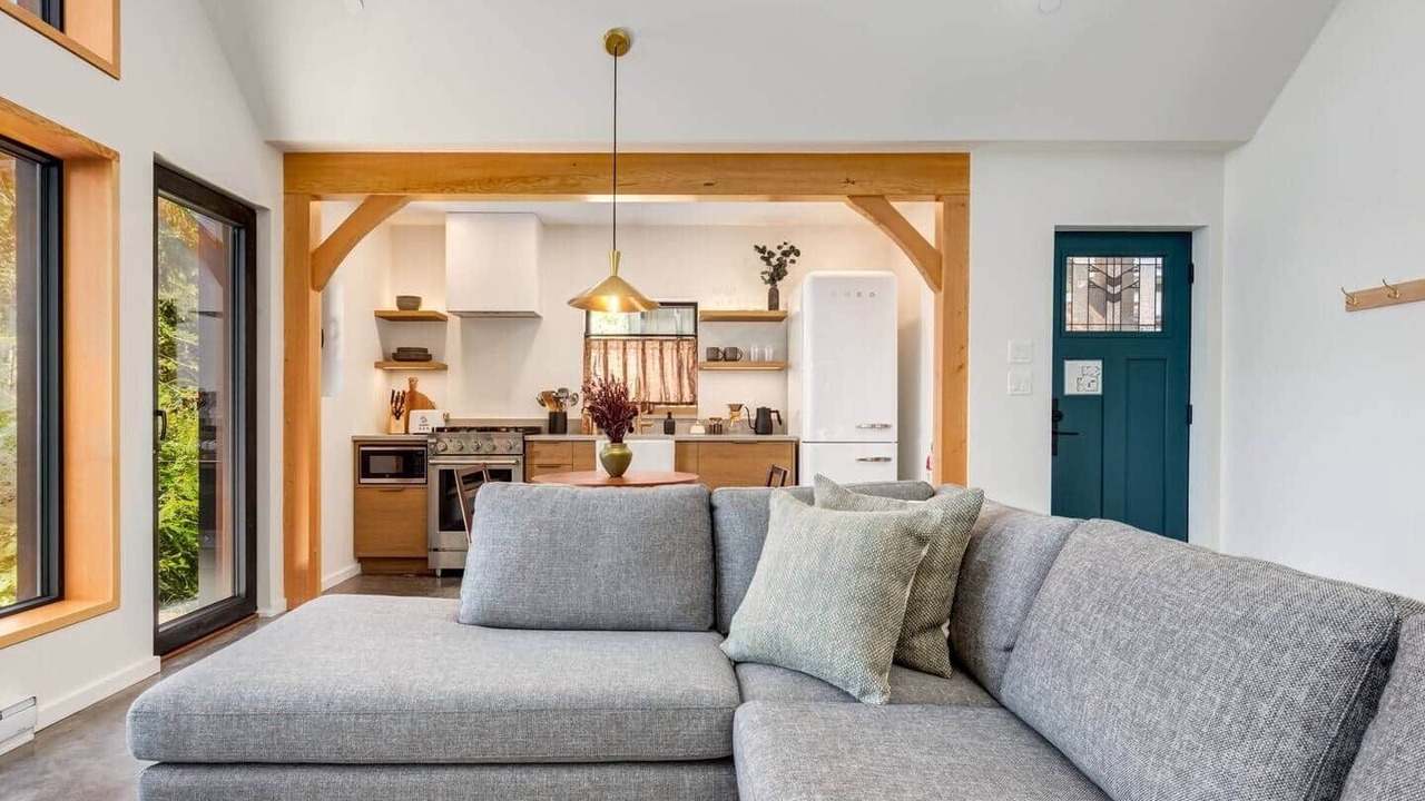 Photo of Livingroom in Ucluelet