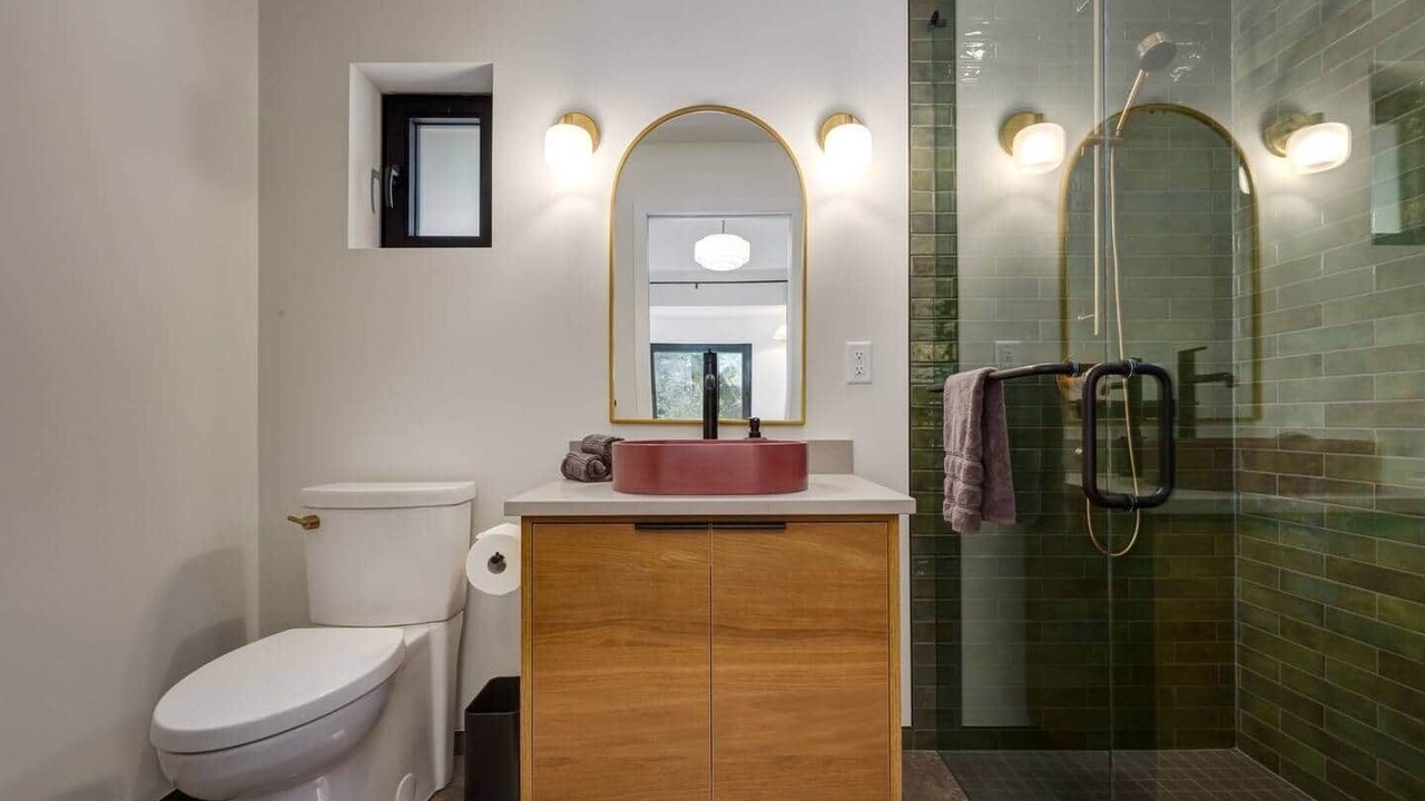 Photo of Bathroom in Ucluelet