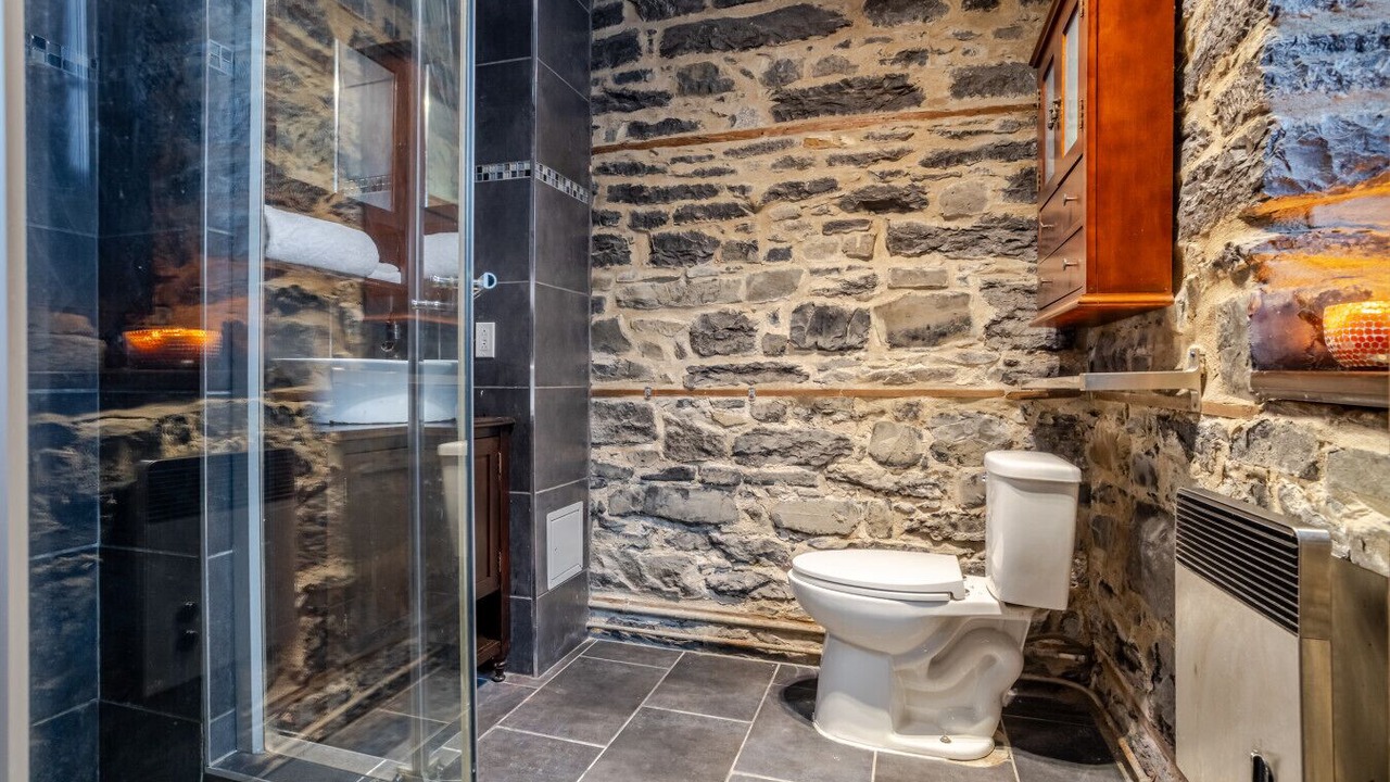Photo of Bathroom in Shaughnessy Village