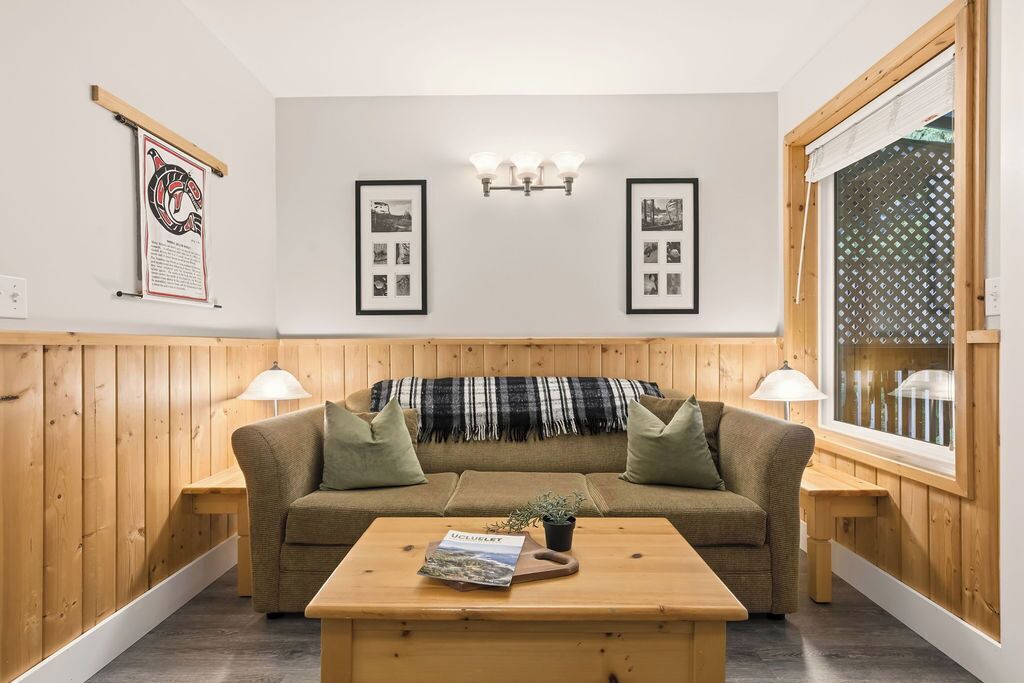 Photo of Livingroom in Ucluelet