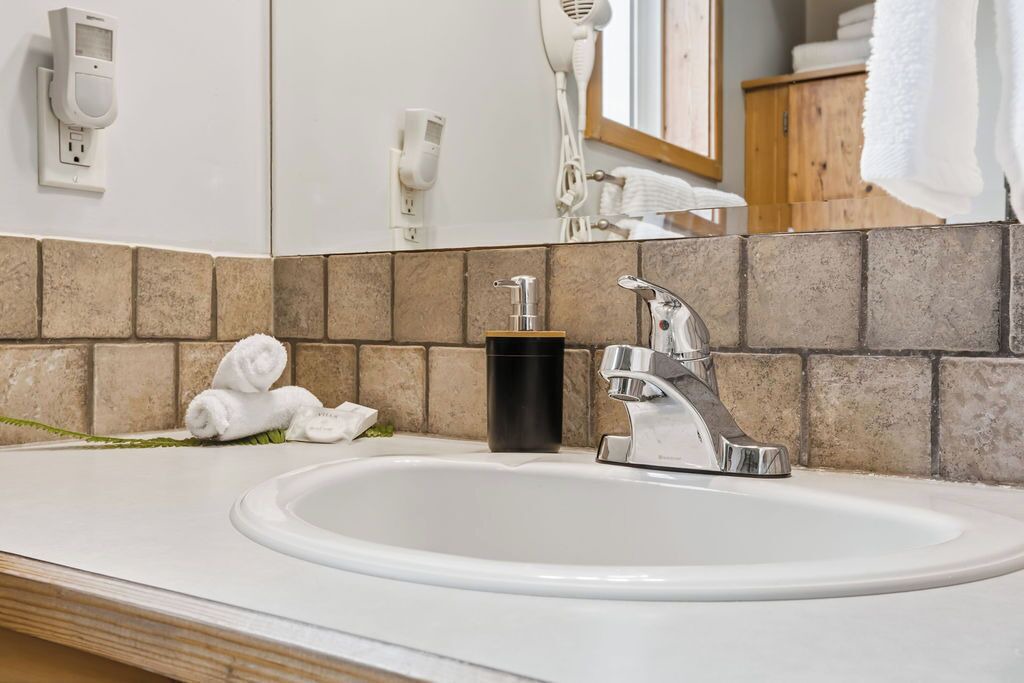 Photo of Bathroom in Ucluelet