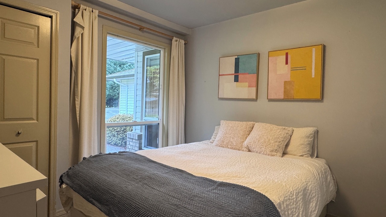 Photo of Bedroom in Fort Langley