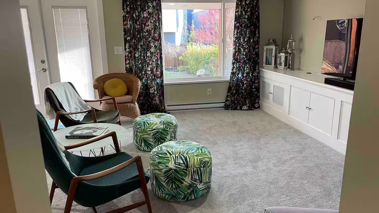 Photo of Livingroom in White Rock