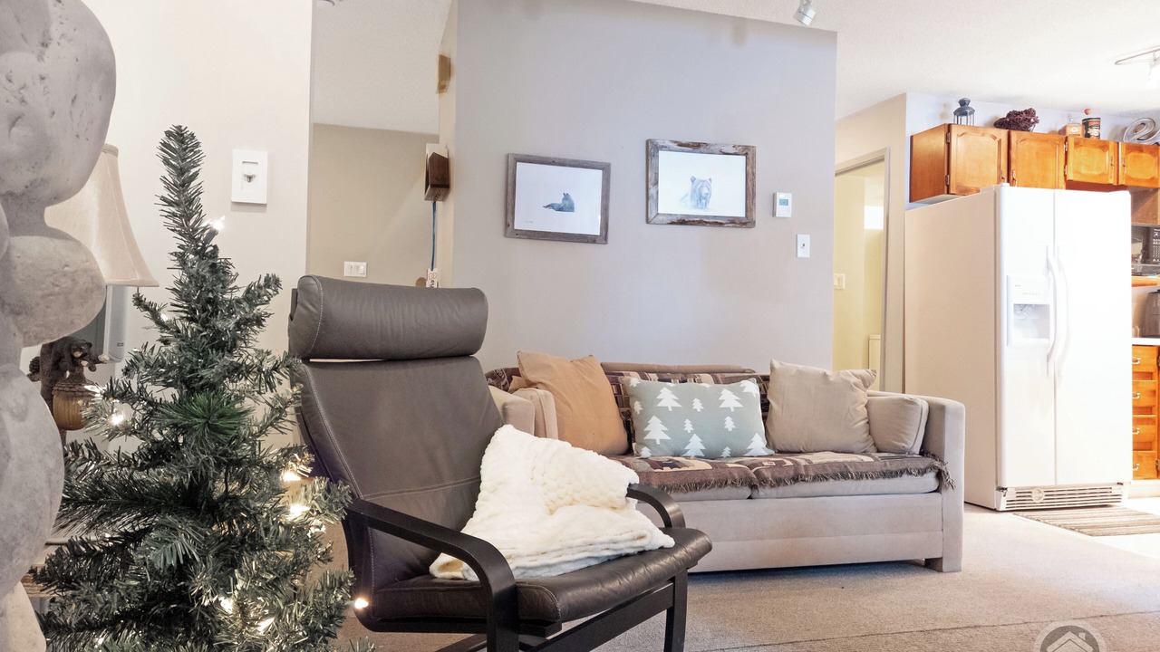 Photo of Livingroom in East Kootenay