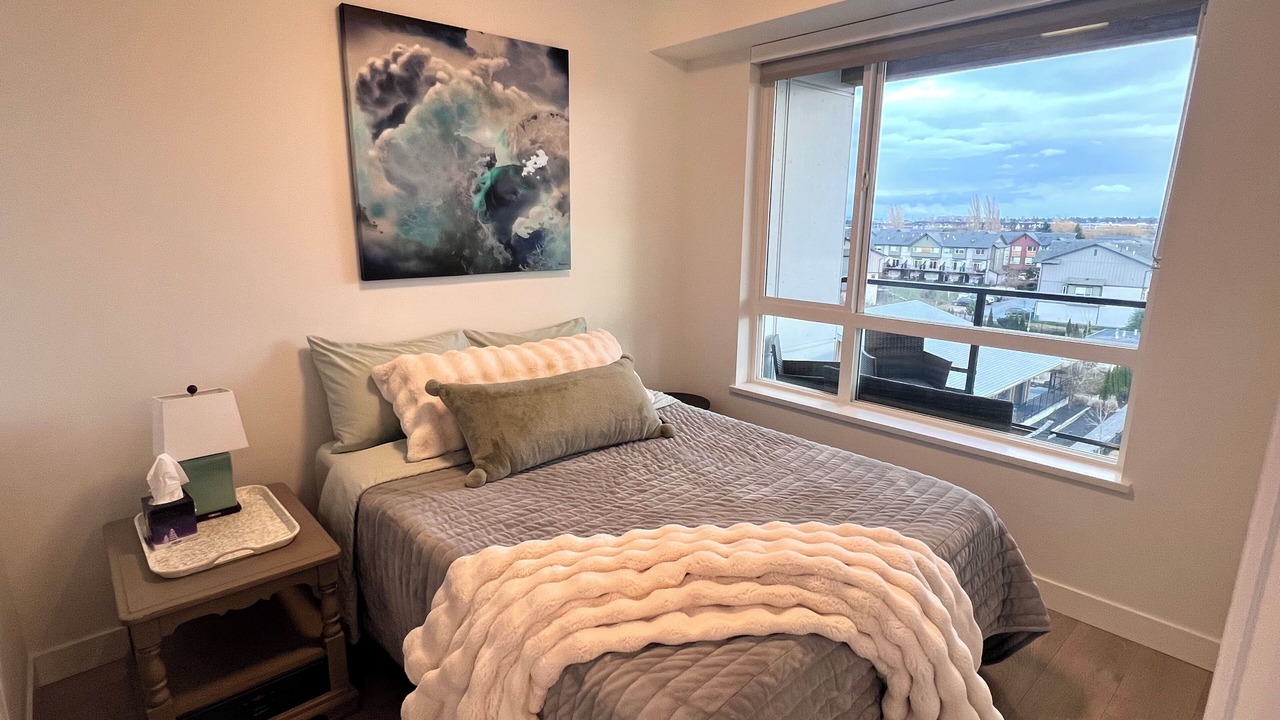 Photo of Bedroom in Metro Vancouver Regional District