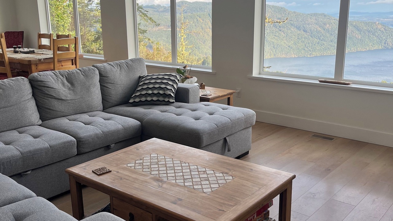 Photo of Livingroom in Malahat