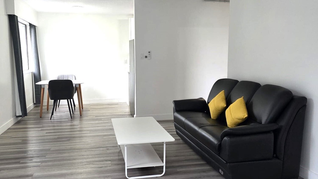 Photo of Livingroom in Lower Lonsdale