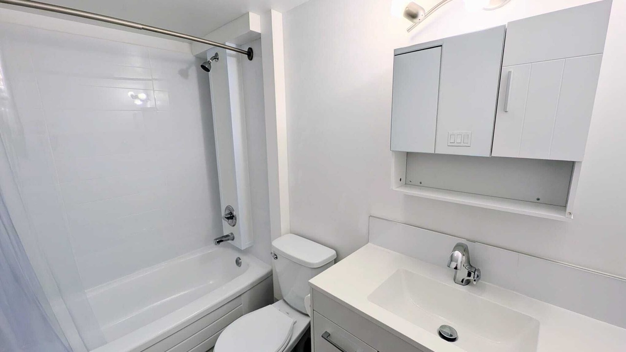 Photo of Bathroom in Lower Lonsdale