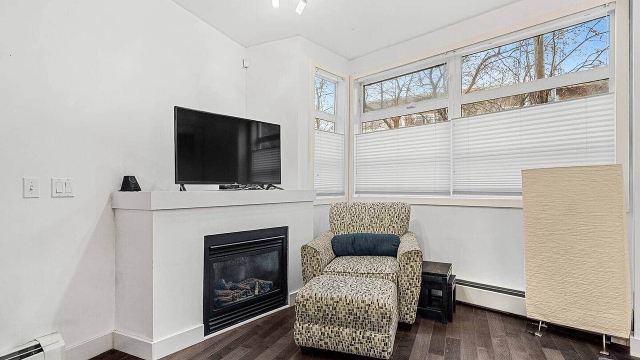Photo of Livingroom in Southwest Calgary