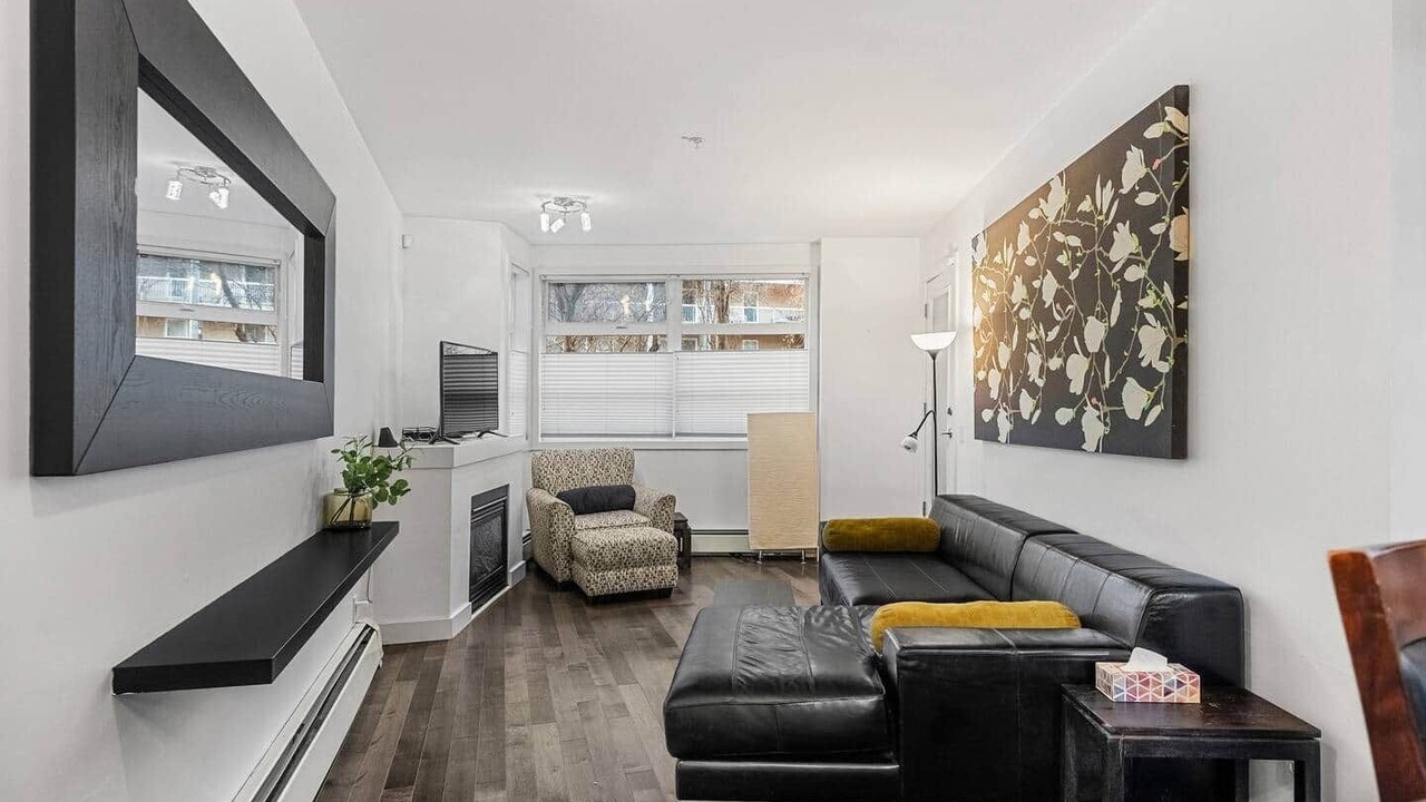Photo of Livingroom in Southwest Calgary