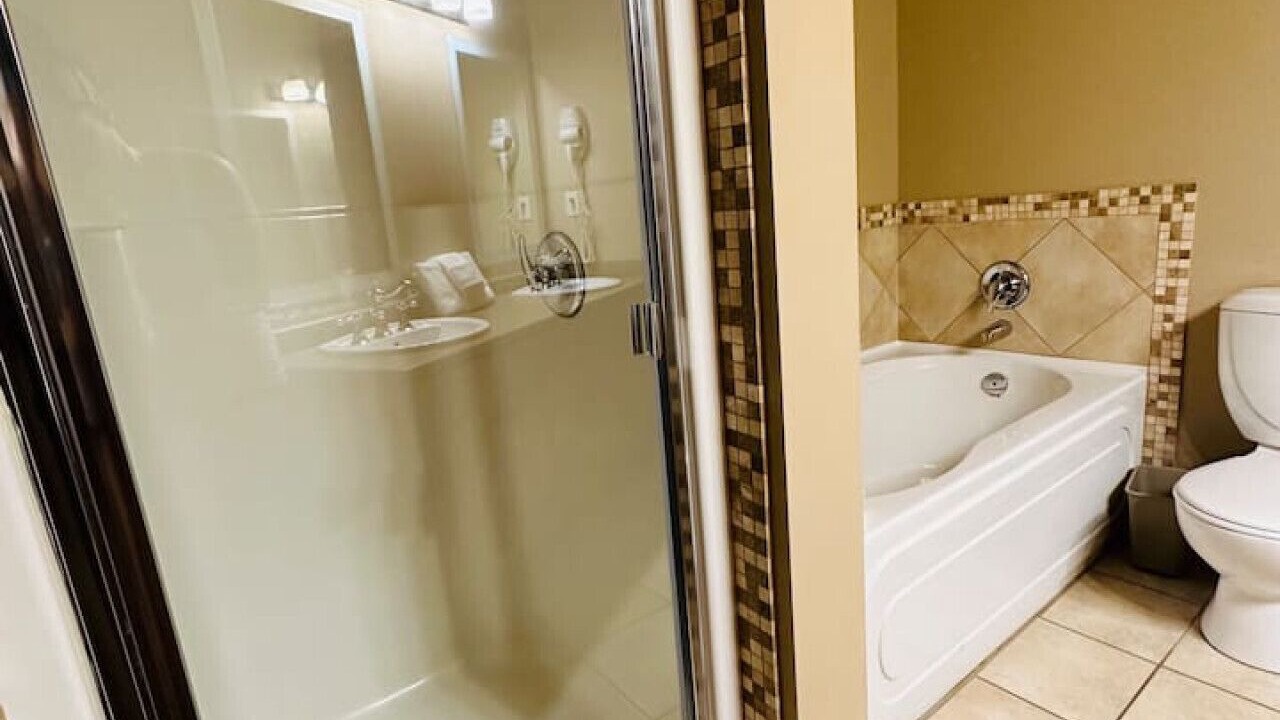 Photo of Bathroom in Golden