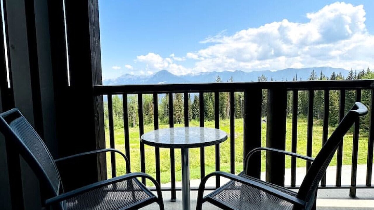 Photo of Outdoor in Golden