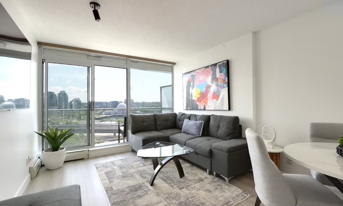 Photo of Livingroom in Crosstown