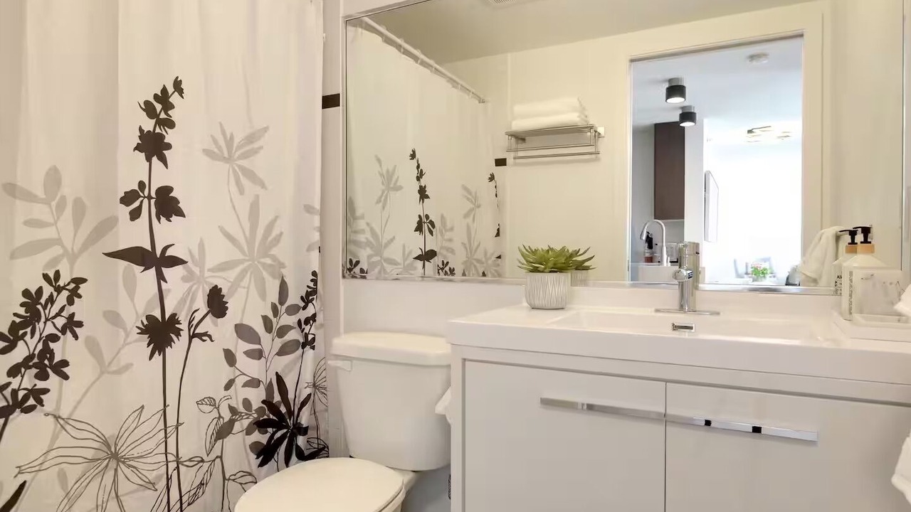 Photo of Bathroom in Crosstown