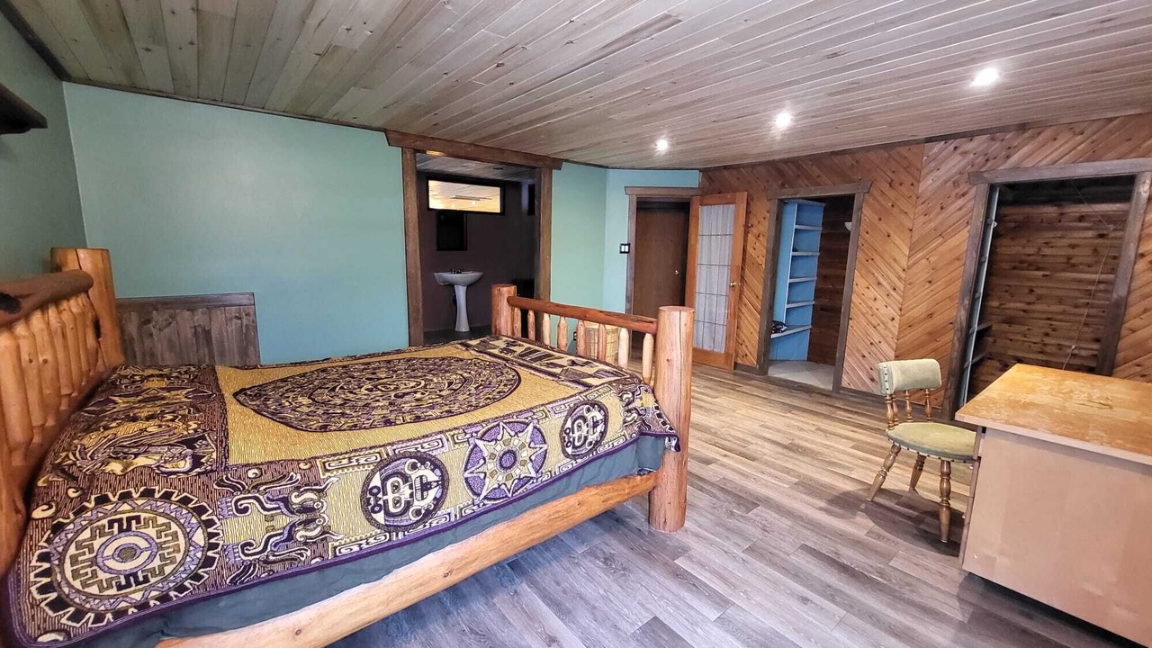 Photo of Bedroom in Hazelton
