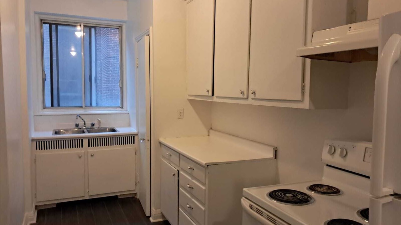 Photo of Kitchen in Cote-Des-Neiges—Notre-Dame-De-Grace