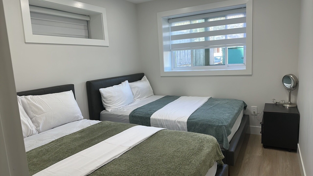 Photo of Bedroom in Renfrew-Collingwood