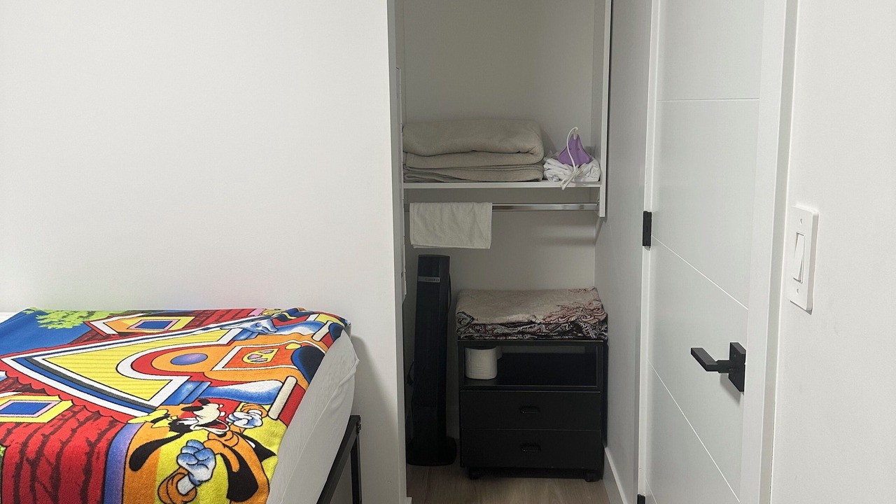 Photo of Bedroom in Renfrew-Collingwood