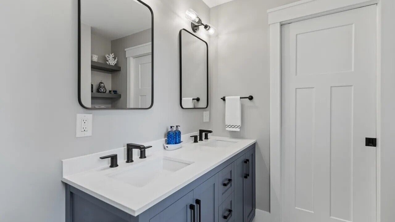 Photo of Bathroom in Cumberland Center