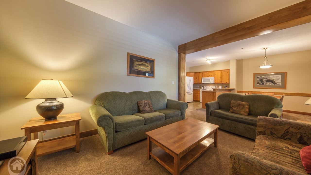 Photo of Livingroom in East Kootenay