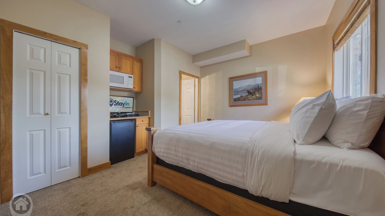 Photo of Bedroom in East Kootenay