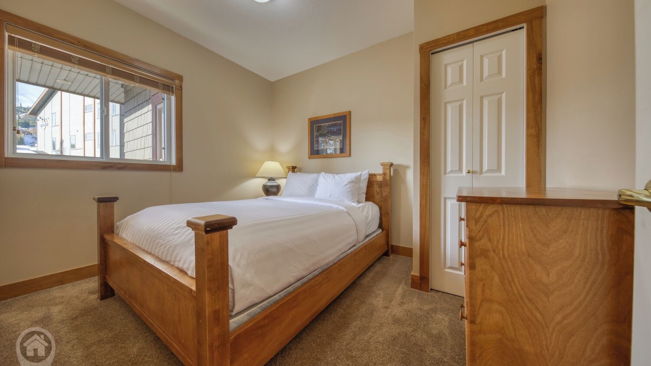 Photo of Bedroom in East Kootenay