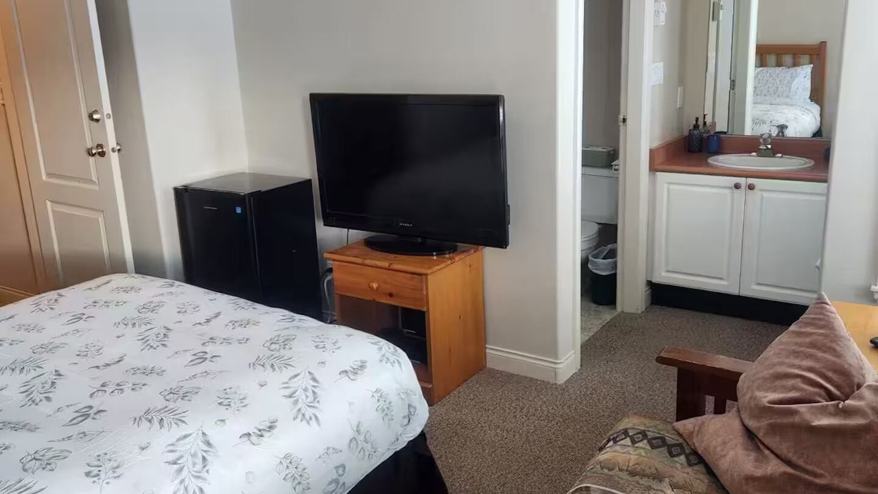 Photo of Bedroom in Campbell River