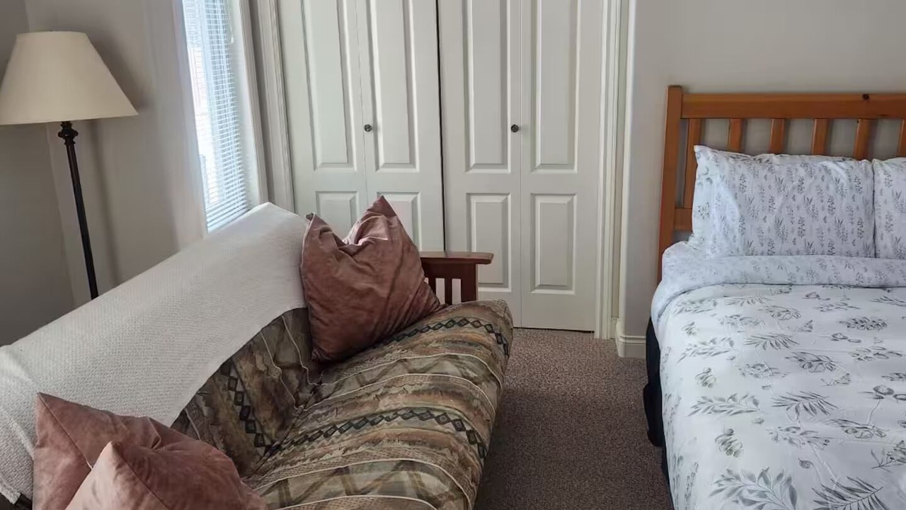 Photo of Bedroom in Campbell River