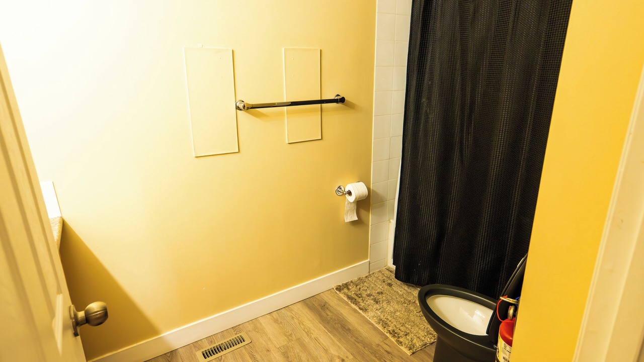 Photo of Bathroom in Forest Lawn