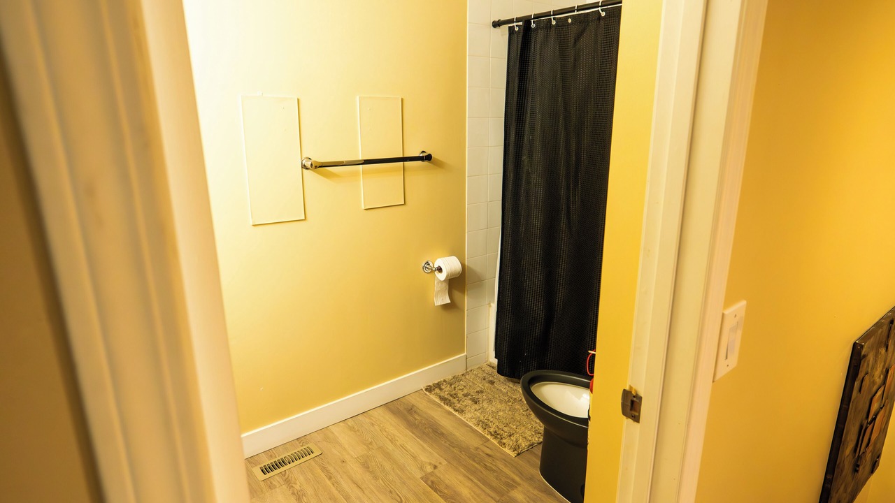 Photo of Bathroom in Forest Lawn