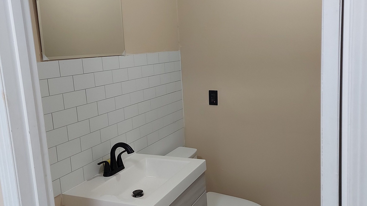 Photo of Bathroom in Forest Lawn