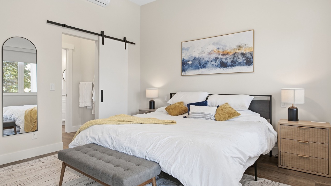 Photo of Bedroom in Silver Star Mountain