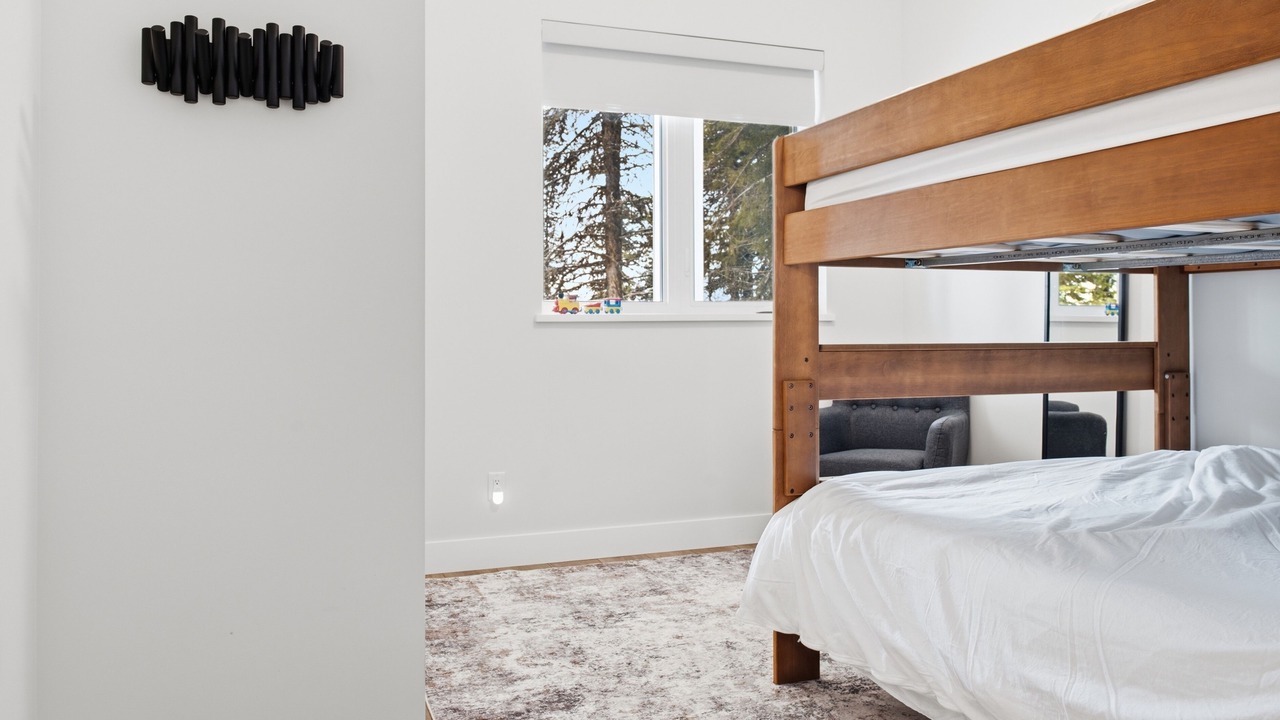 Photo of Bedroom in Silver Star Mountain